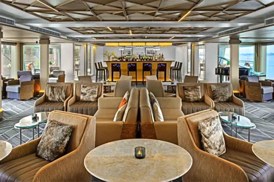 Entertainment on the Viking Ra